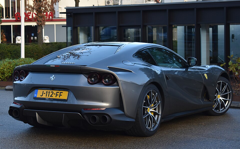 Ferrari 812 Competizione